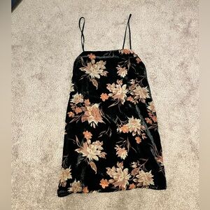 Forever 21 contemporary floral velvet spaghetti strap dress